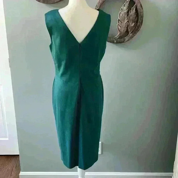 Escada green v-neck and v-back midi knit dress size 42 (US size 12) - Picture 4 of 8